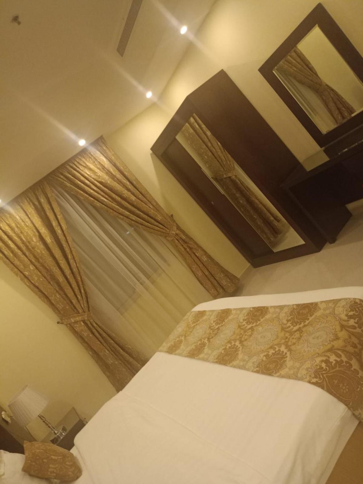 Rolana Furnished Apartments Jeddah Ngoại thất bức ảnh